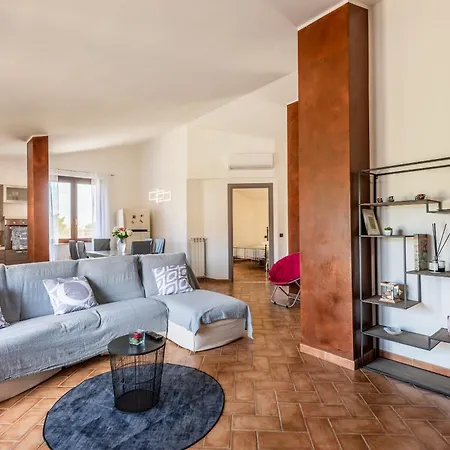 Theo House - *