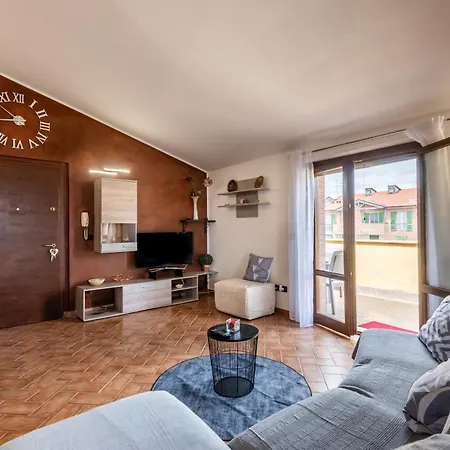 Apartment Theo House -